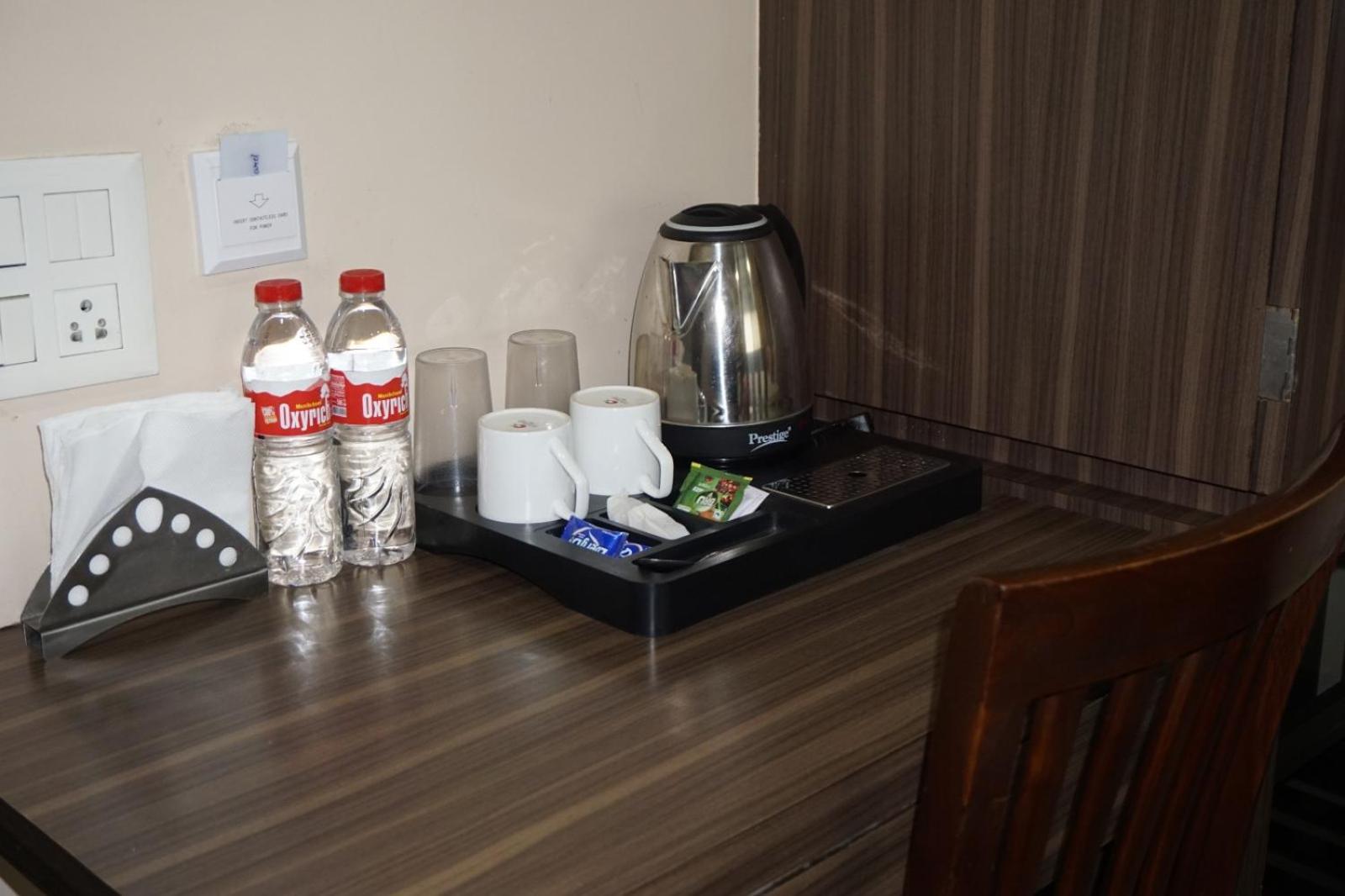 Hotel Yash Executive Aurangabad  Bagian luar foto